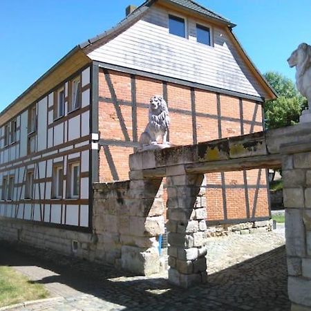 Mario'S Fachwerkhaus Am Huy Villa Bagian luar foto